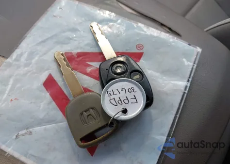 2014 Honda Pilot Lx z USA, uszkodzony, nr VIN 5FNYF4H26EB025198